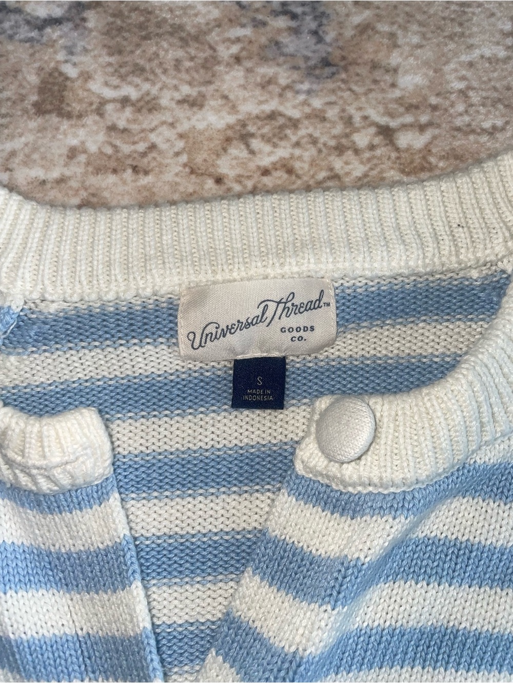 Universal Thread Striped Top - Picture 2 of 4